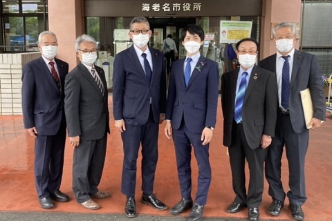 写真:神奈川県海老名市での視察