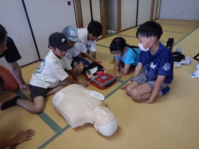 写真:救急実技体験